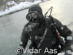 Ready for a dive in winter land..  by Vidar Aas 
